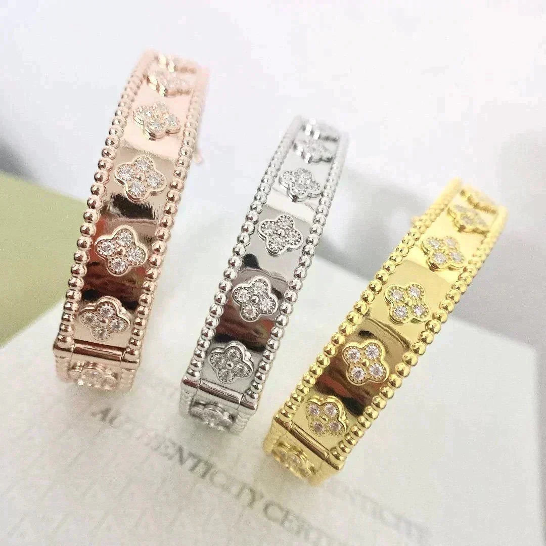 VCA CLOVER BRACELET 8MM DIAMONDS
