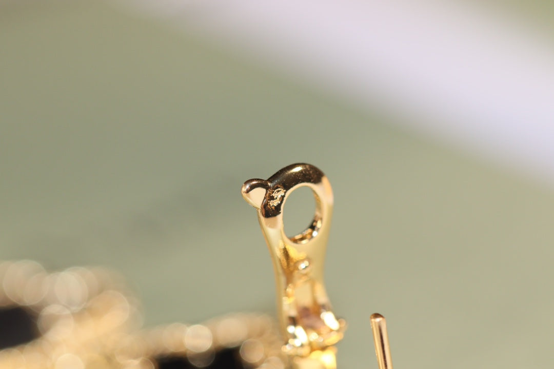 VCA CLOVER EARRINGS GOLD ONYX MOP 3 MOTIF