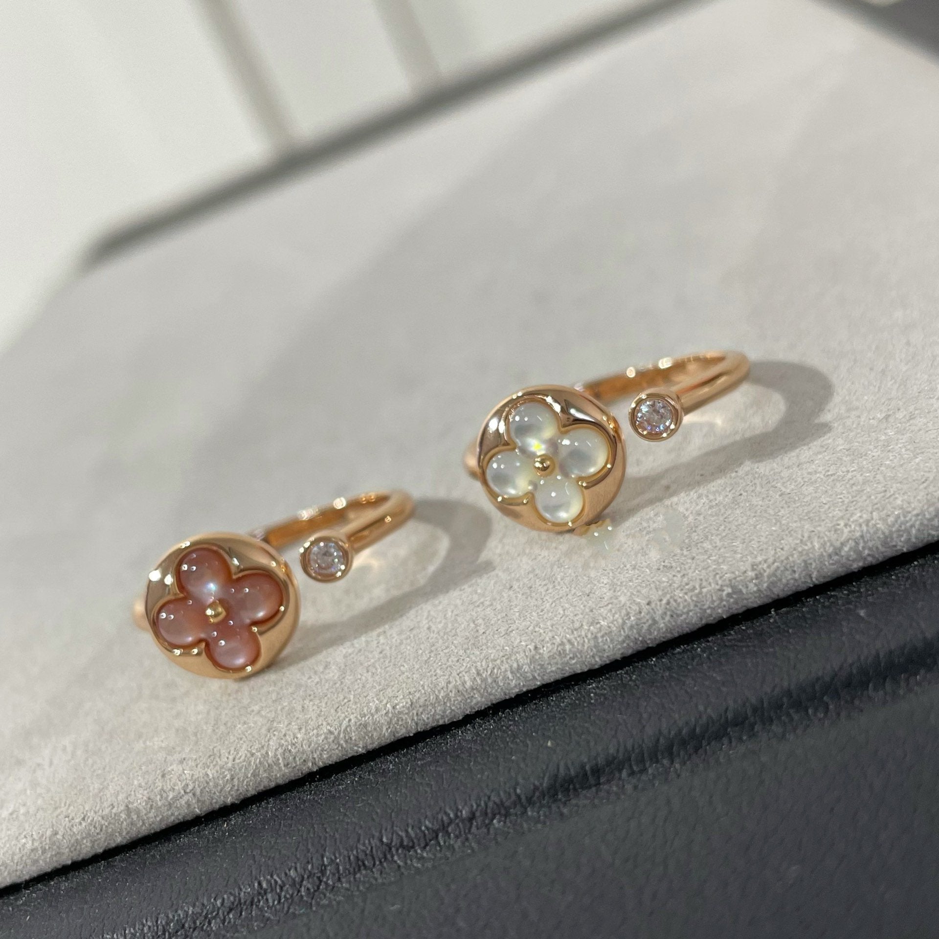 LOUIS VUITTON SUN 1 DIAMOND PINK MOP RING
