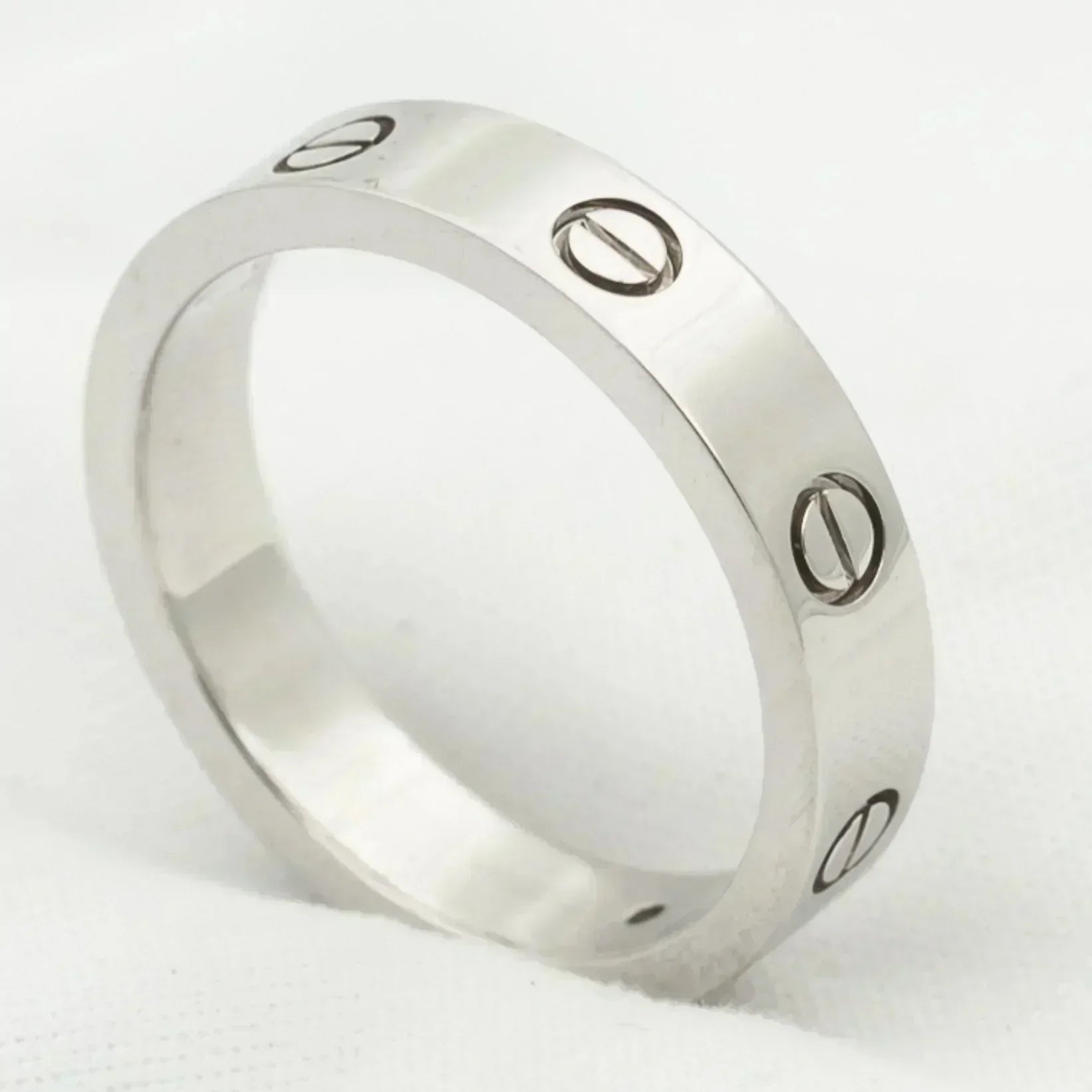 CARTIER LOVE RING 4MM 1 DIAMOND SILVER