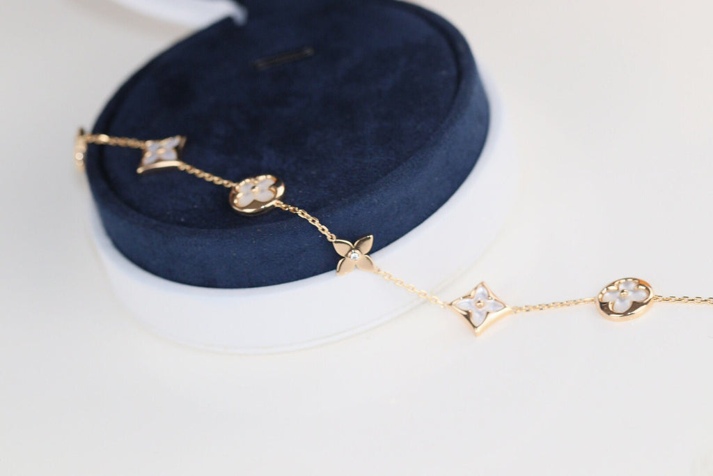 LOUIS VUITTON LEAF CLOVER BRACELET