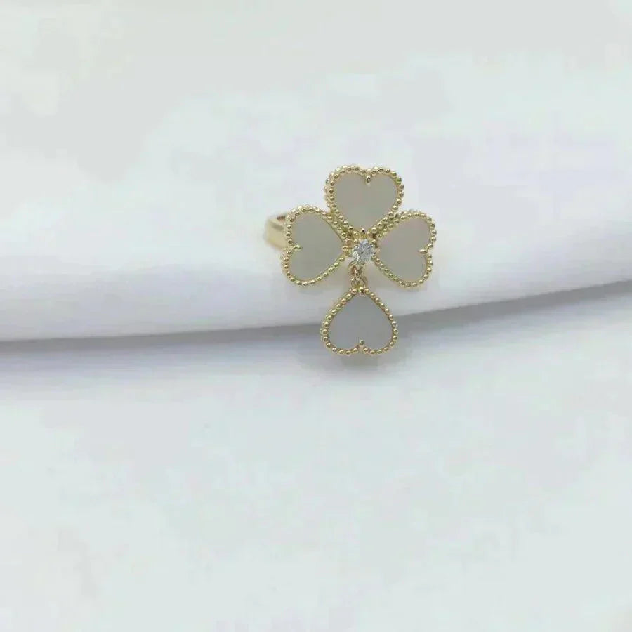 VCA SWEET CLOVER WHITE MOP RING